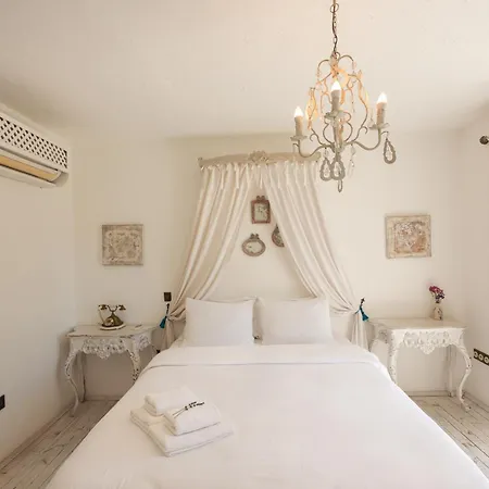 Pera Alaçatı Çeşme