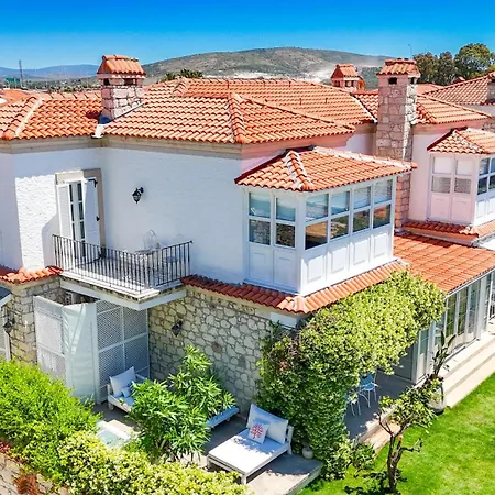 Hotel Pera Alaçatı *