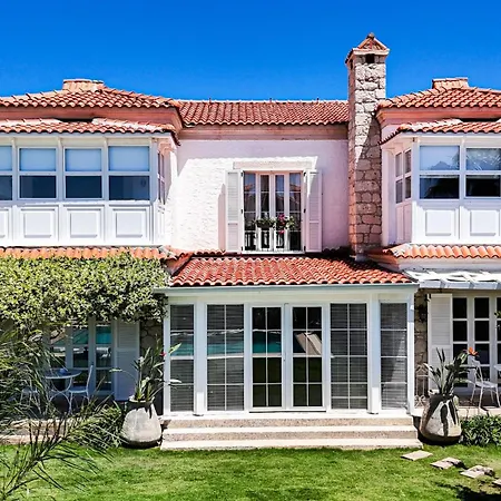 Pera Alaçatı Hotel *