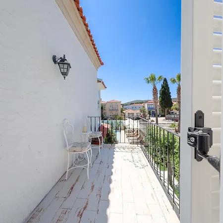 Pera Alacati Отель *