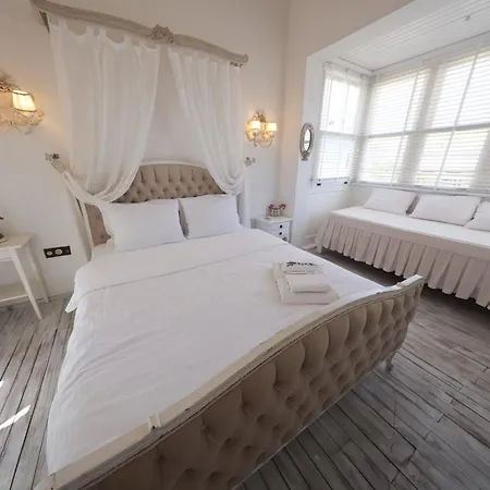 Pera Alacati Отель