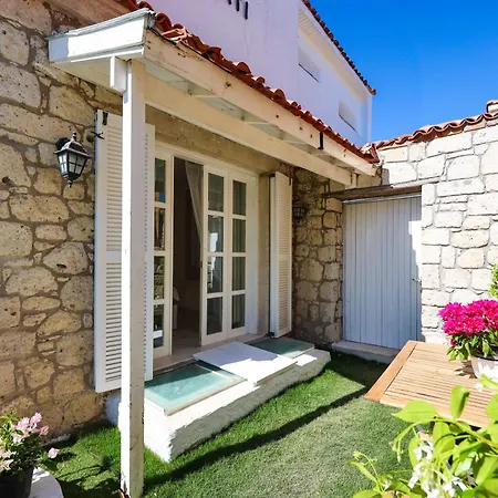 Pera Alacati * Кешме