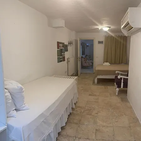 Pera Alacati