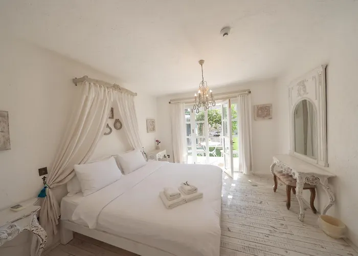 Pera Alacati * Çeşme