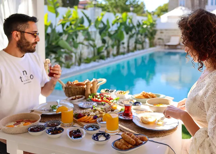 Pera Alacati * Çeşme