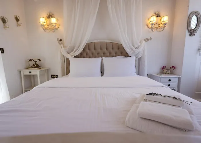 Pera Alacati Çeşme